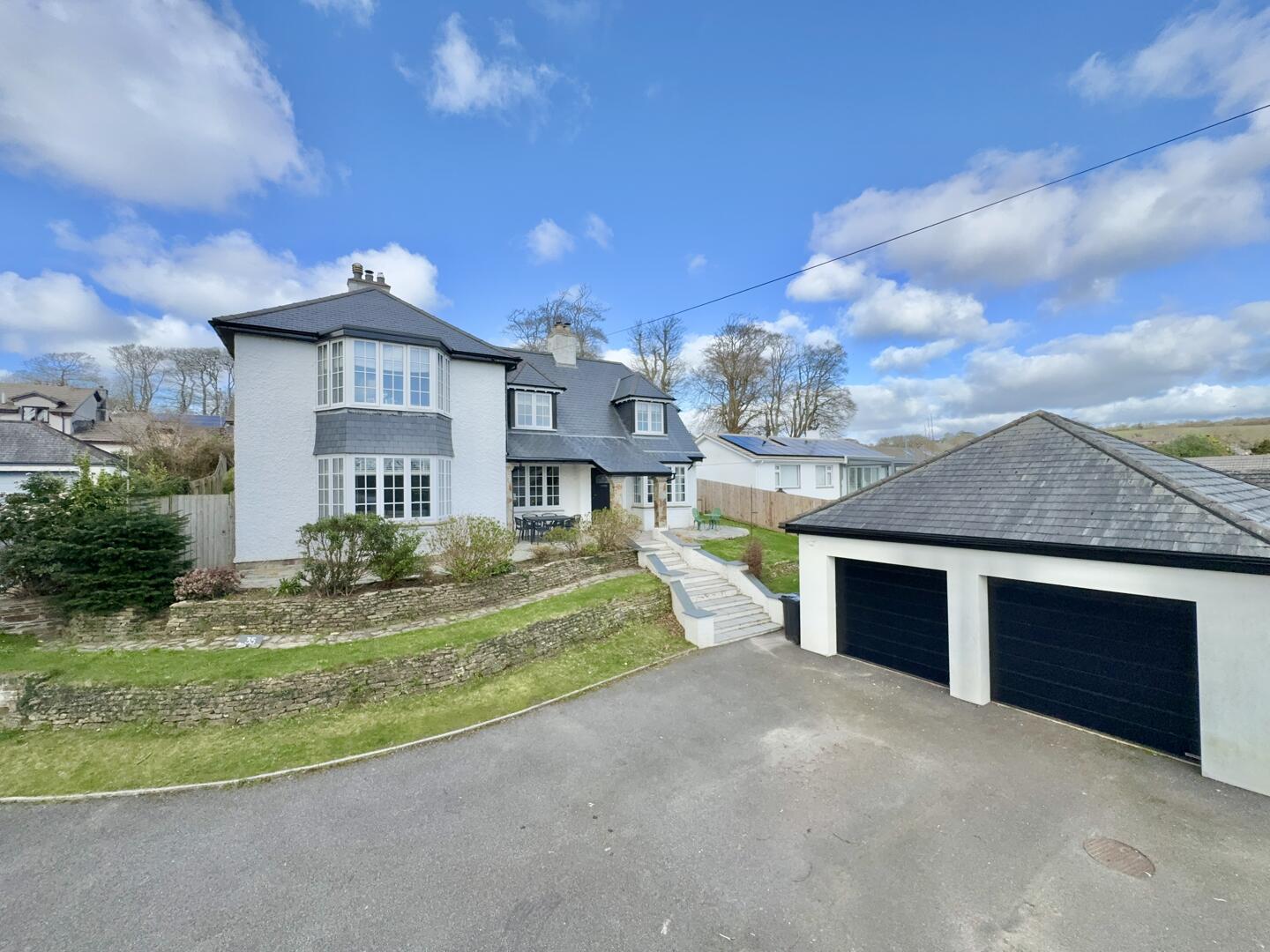4 bed property in Tregolls Road, Truro